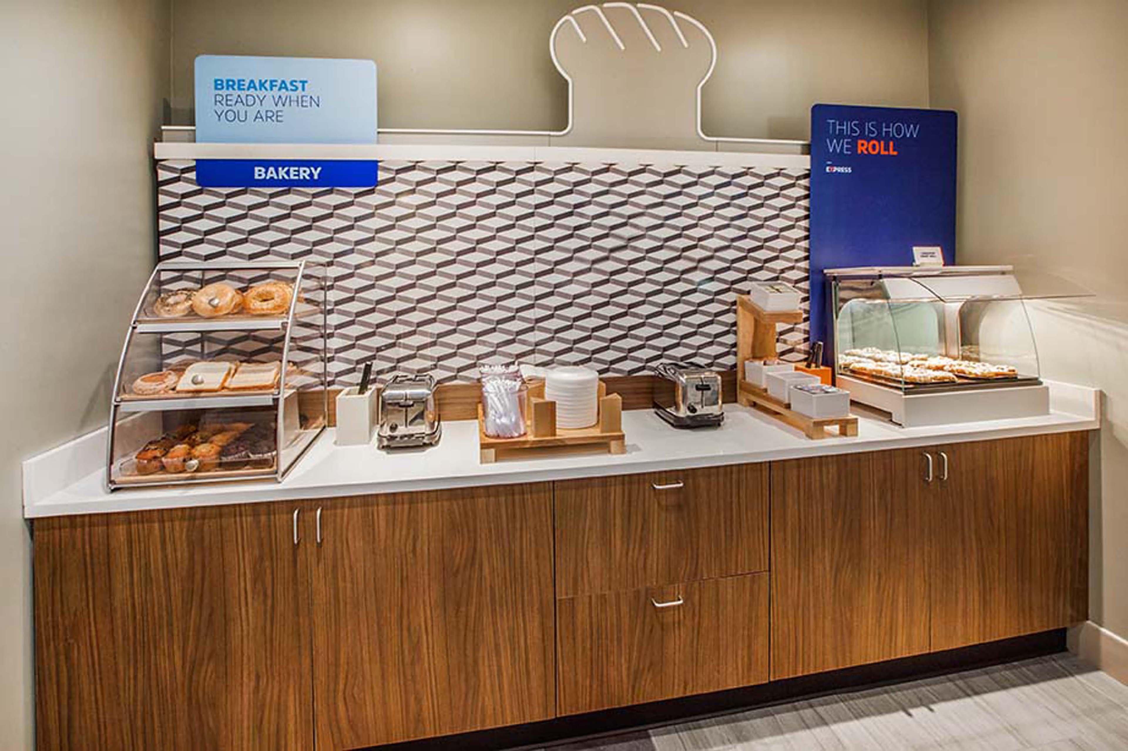 Holiday Inn Express Danbury I-84, An Ihg Hotel Ngoại thất bức ảnh